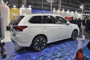 Mitsubishi: Πρώτη παρουσίαση του Outlander PHEV