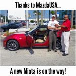 Νέο Mazda MX-5 τρακάρει λίγα λεπτά μετά την παραλαβή!