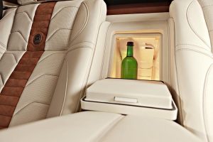 Υπερπολυτελής BMW 760Li φτιάχνει μέχρι και espresso!