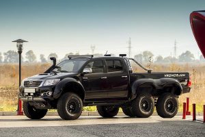 Μετατροπή Toyota Hilux 6×6 για τις λάσπες και το… μέγαρο!