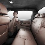 Μετατροπή Toyota Hilux 6x6 για τις λάσπες και το... μέγαρο!