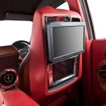 Το Nissan Sunny με υπερχλιδάτο εσωτερικό!