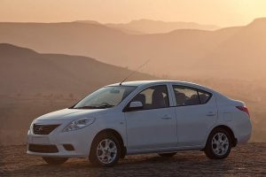 Το Nissan Sunny με υπερχλιδάτο εσωτερικό!