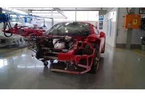 Τρακαρισμένη Ferrari 458 Speciale πωλείται 63.500 ευρώ!