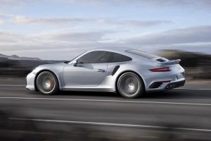 Ανανεωμένες Porsche 911 Turbo και 911 Turbo S με 580 ίππους (+video)