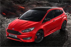 Ford Focus Sport σε διχρωμία κόκκινου – μαύρου και 1.5 EcoBoost