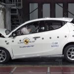 Πήρε φωτιά η Lancia Ypsilon στο crash test του Euro NCAP!