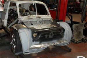 Παλιό «500αράκι» με V12 κινητήρα Lamborghini!