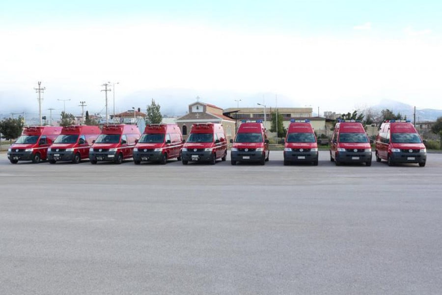 Εννιά νέα ασθενοφόρα από την Πυροσβεστική
