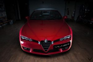 Alfa Romeo Spider με κόκκινο ανθρακόνημα είναι κούκλα!