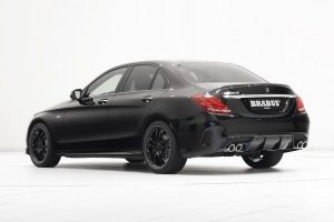 Mercedes C 450 AMG 4MATIC με 411 ίππους από τη Brabus
