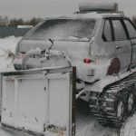 Lada Samara φόρεσε ερπύστριες και μετατράπηκε σε τανκς!