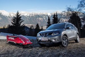 Το πρώτο στον κόσμο 7θέσιο έλκηθρο Nissan X-Trail! (+video)