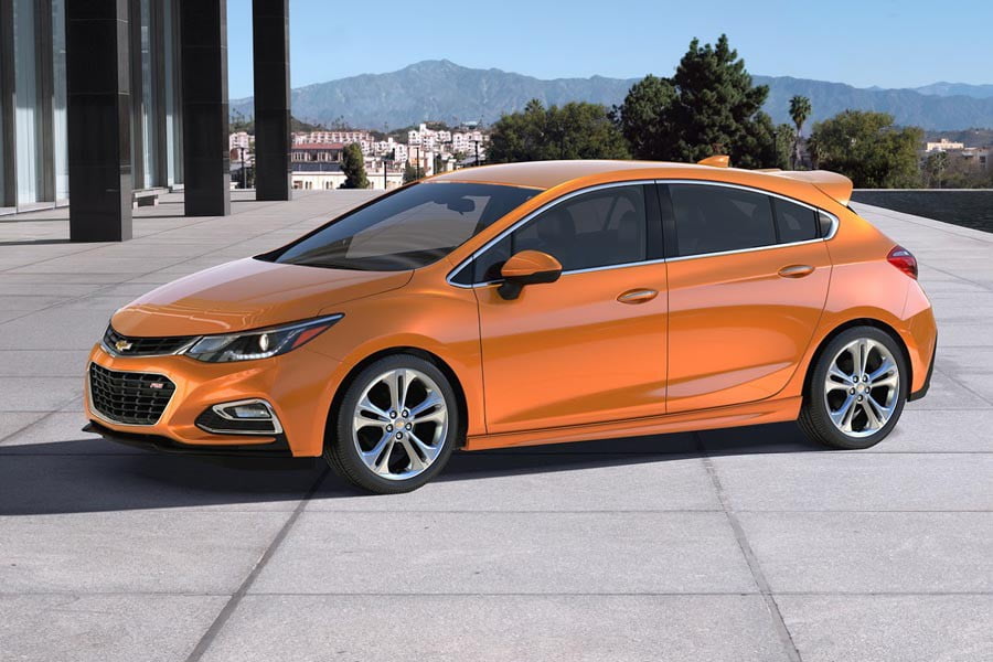 Νέο Chevrolet Cruze Hatchback με στάνταρ κινητήρα 1.4 turbo