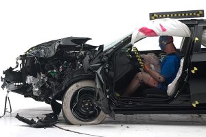 Υψηλή παθητική ασφάλεια το νέο Honda Civic Sedan (+video)