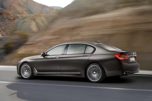 Κορυφαία BMW M760Li xDrive V12 6.6 λτ. με 600 ίππους