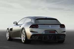 Νέα Ferrari GTC4Lusso με 690 ίππους και πολύ λούσο για 4 επιβάτες