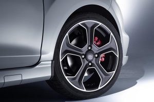 Νέο Ford Fiesta ST200 1.6 EcoBoost με ισχύ έως 215 ίππων