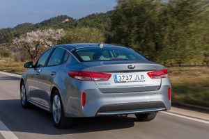 Υβριδικό Kia Optima με κατανάλωση 1,7 λτ./100 χλμ.!