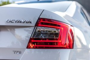 Tι σημαίνει το «C» στα πίσω φανάρια των Skoda;