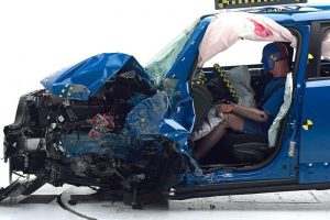 Οριακό το Jeep Renegade στο crash test μικρής μετωπικής επιφάνειας