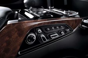 Λιμουζίνα Genesis EQ900L μήκους 5,5 μ. από την Hyundai