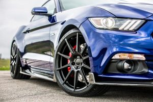 Μπρουτάλ Ford Mustang 750 ίππων με carbon body kit