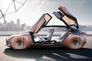 Η BMW γιορτάζει 100 χρόνια με το BMW Vision Next 100