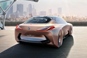 Η BMW γιορτάζει 100 χρόνια με το BMW Vision Next 100
