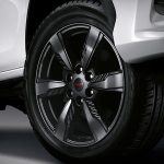 Σπορτίφ και σκληροτράχηλο Toyota Fortuner TRD Sportivo