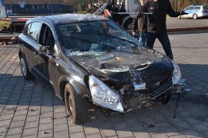 Opel Astra έκανε γυαλιά καρφιά αντιπροσωπεία Porsche!