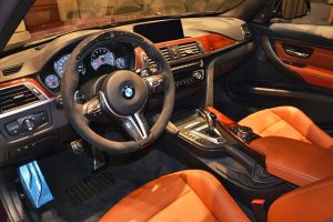 Μοναδική μοβ BMW M3 και με φουλ ανθρακόνημα!