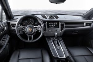 Νέα «προσιτή» Porsche Macan 2.0 Turbo με 252 ίππους