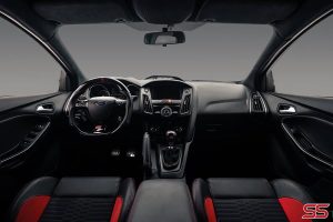 Μοναδικό Ford Focus Sedan ST με φτερούγα από Subaru WRX STI