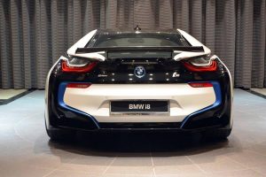 BMW i8 με carbon αεροδυναμικό πακέτο και νέες ζάντες 21 ιντσών
