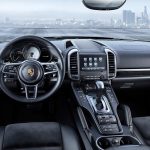 Νέα Porsche Cayenne Platinum Edition με φουλ πολυτέλεια