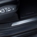 Νέα Porsche Cayenne Platinum Edition με φουλ πολυτέλεια