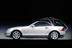 Η Mercedes SLK γιορτάζει 20 χρόνια από την πρεμιέρα της
