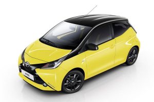 Νέο δίχρωμο Toyota Aygo x-cite με πλούσιο εξοπλισμό