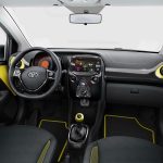 Νέο δίχρωμο Toyota Aygo x-cite με πλούσιο εξοπλισμό