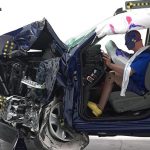 Μεγάλα pick-up «κατέρρευσαν» σε μετωπικά crash tests (+videos)