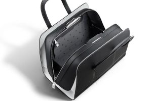 Σετ βαλίτσες Rolls-Royce Wraith κοστίζει… 29.000 ευρώ!