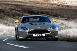 Νέα Aston Martin V12 Vantage S με μηχανικό κιβώτιο 7 ταχυτήτων!