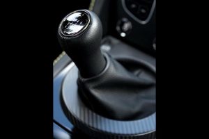 Νέα Aston Martin V12 Vantage S με μηχανικό κιβώτιο 7 ταχυτήτων!