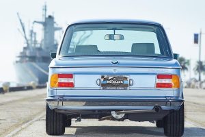 Αναπαλαιωμένη BMW 2002 είναι καλύτερη από καινούργια!