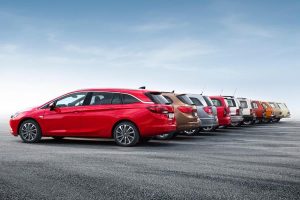 10 γενιές μαζί των Opel Kadett και Astra στέισον βάγκον