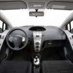 Opel Corsa 1.4 VS Toyota Yaris 1.3