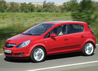 Opel Corsa 1.4 VS Toyota Yaris 1.3