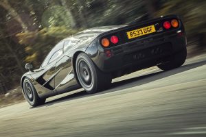 Η McLaren πουλάει μια από τις τελευταίες F1 του 1998