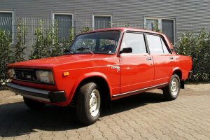 Lada 2105 του 1992 χωρίς χιλιόμετρα πωλείται 7.300 ευρώ!